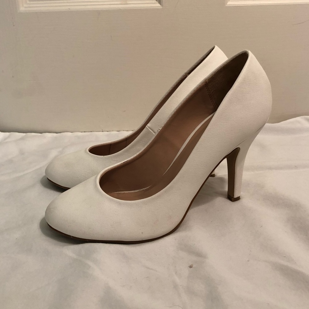 White Kelly & Katie heels! Worn once!